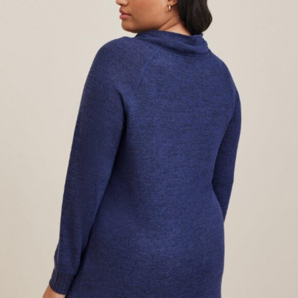 Torrid Super Soft Plush Cowl Neck Raglan Tunic Sweatshirt - Picture 3 of 6